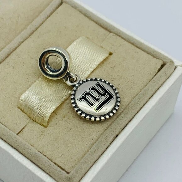 🧜🏾‍♀️🎀Pandora New York Giants Exclusive Dangle Charm  Pendant, S925 - Picture 3 of 4